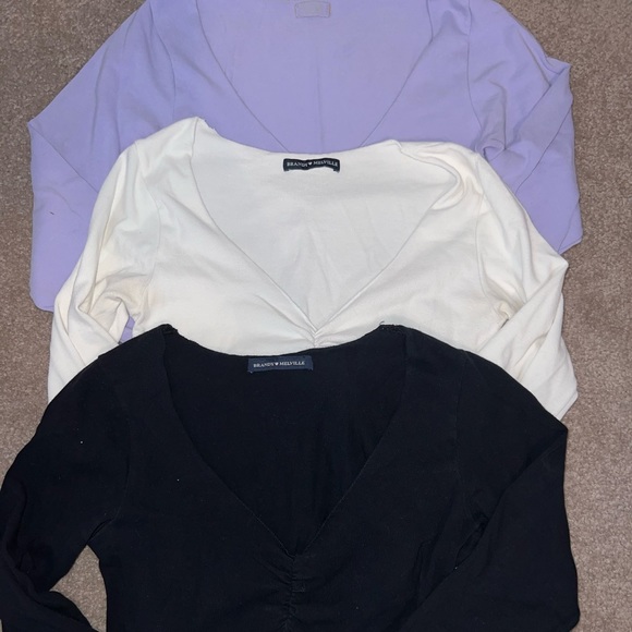Brandy Melville long sleeve shirts - Picture 1 of 3